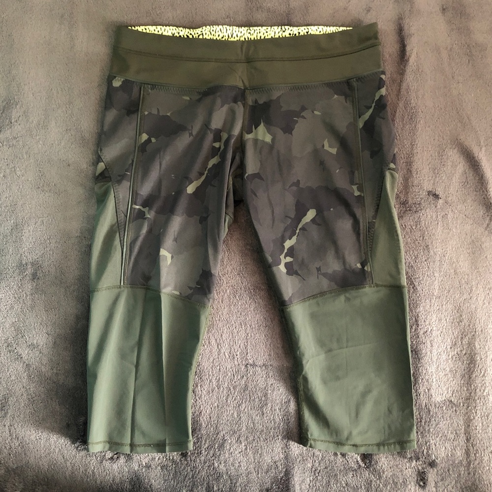 Lululemon Cropped Leggings